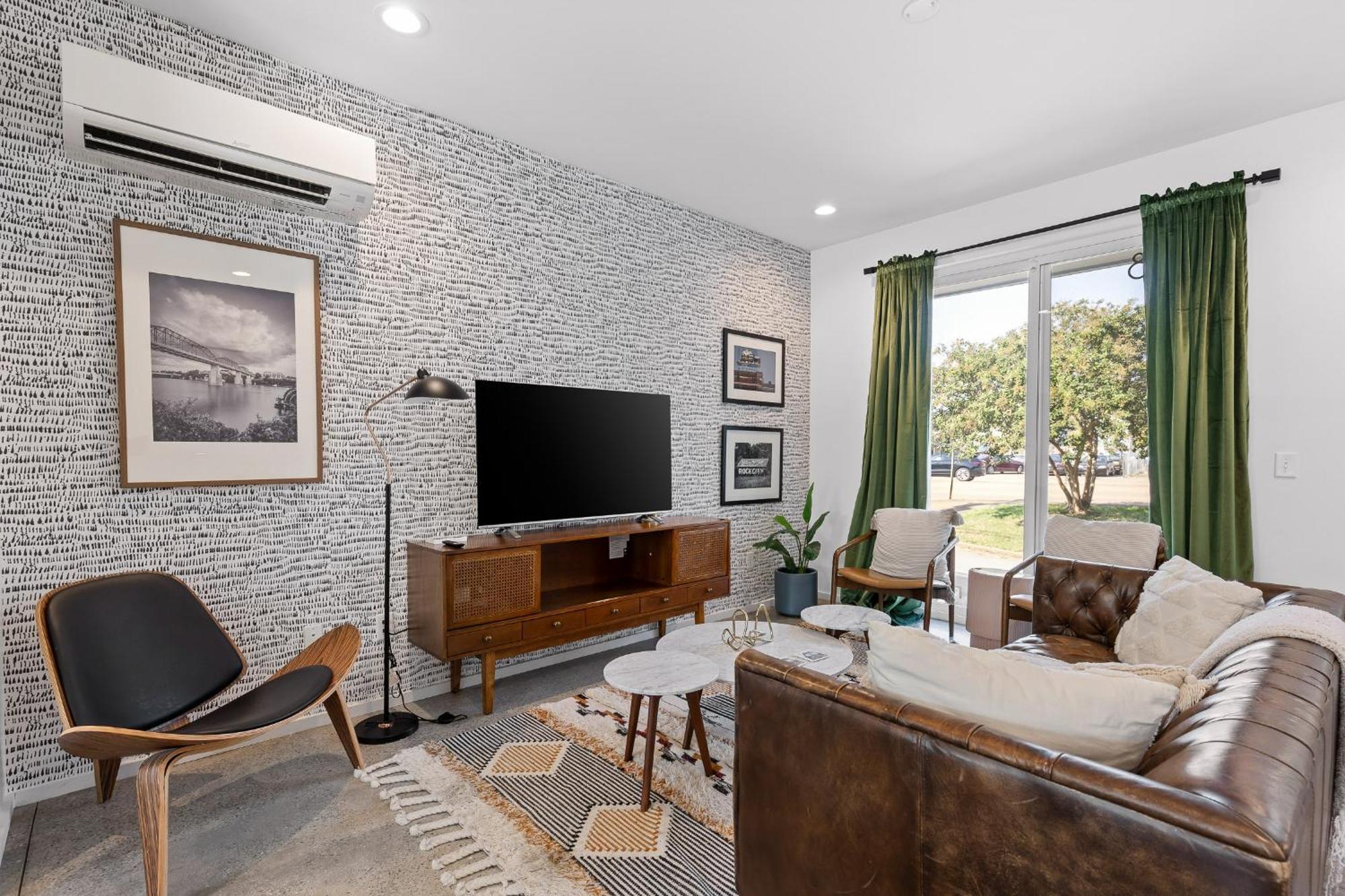 South Side Modern - Downtown Living - Amazing Location * Chattanooga